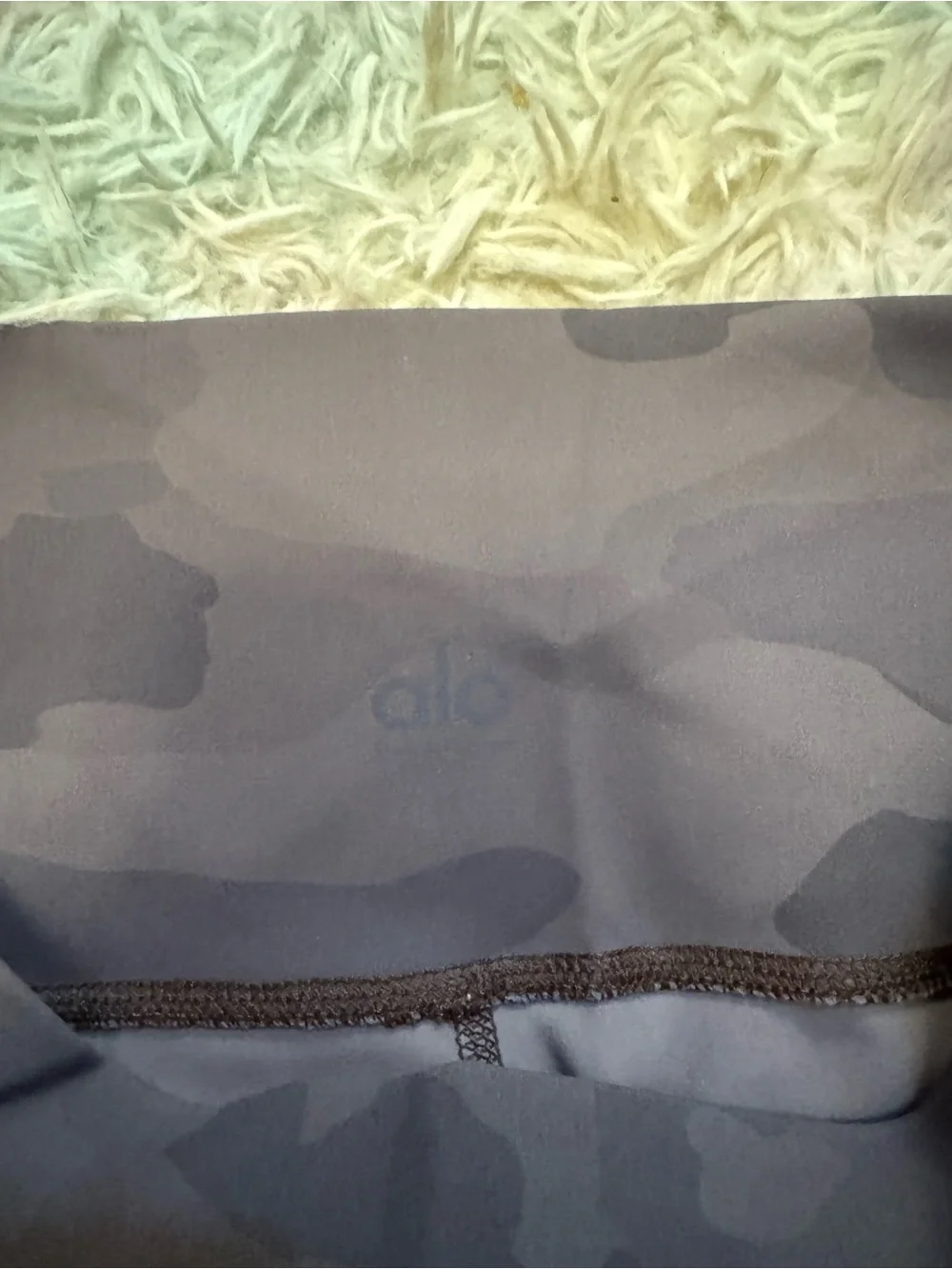 Alo Yoga Camo High Waist Vapor Leggings - Size Medium - black & grey Camo
